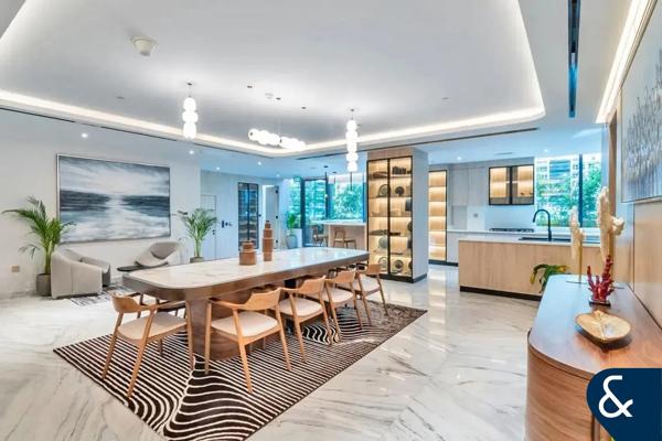 Ultra-Lux Penthouse | 5 Bedrooms | Serviced
