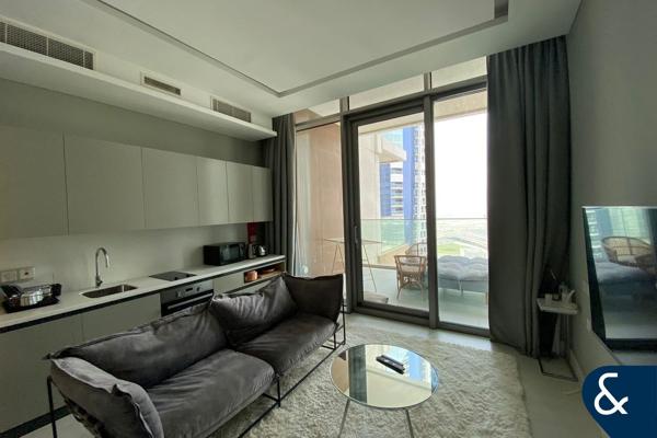 Luxurious Studio | Vacant Unit | Furnished