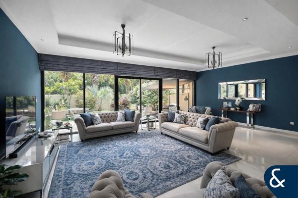 Single Row I Unfurnished I Upgraded Garden