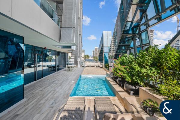 3 Bedroom Apartment| Upgraded | Private Pool