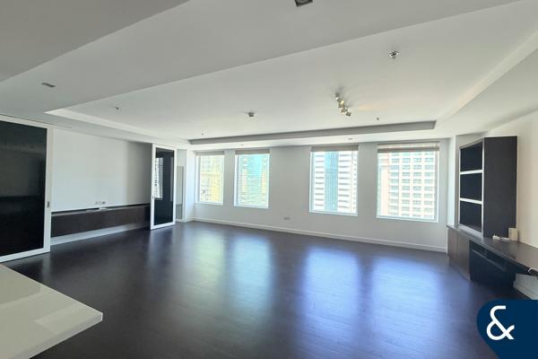 Unfurnished | Large Layout | 1 Bedroom