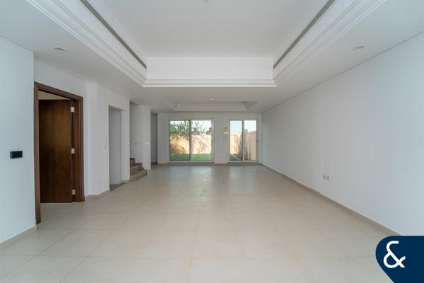 Exclusive | Single Row | 4 Bed TH | VOT