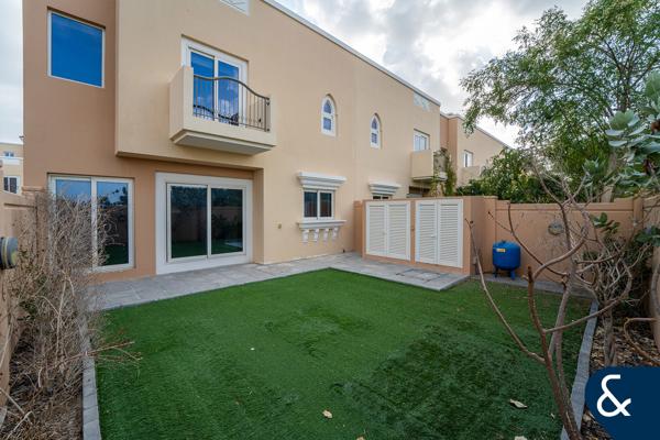 Exclusive | Single Row | 4 Bed TH | VOT