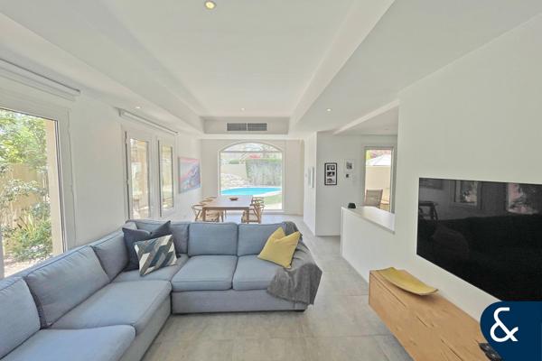2 Bed | Furnished | Pool | Fully Upgraded