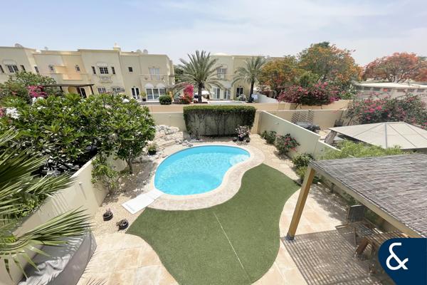 2 Bed | Furnished | Pool | Fully Upgraded