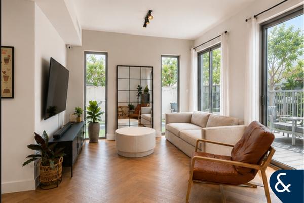 Exclusive | Large Corner Plot | Upgraded