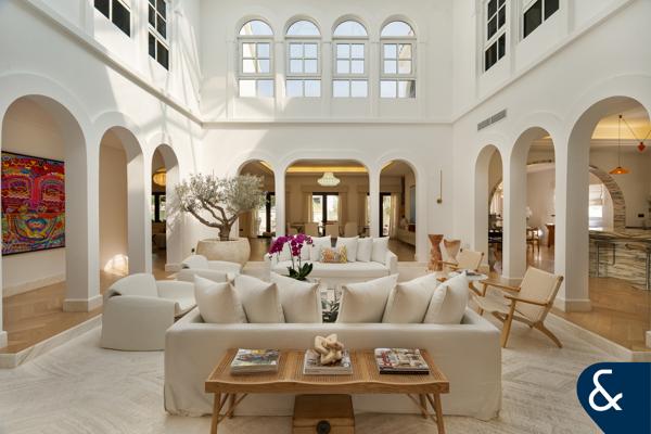 Exclusive | 5 Beds | Corner Villa | Upgraded