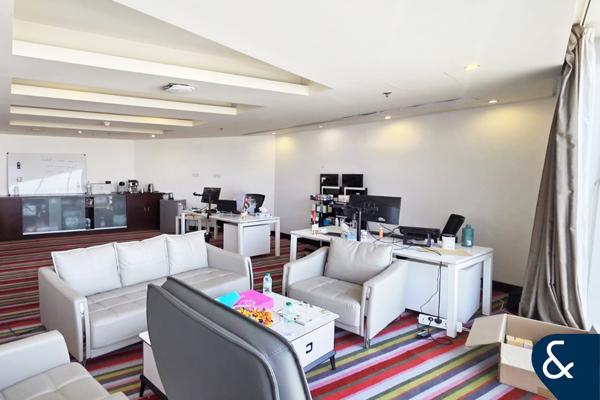 Amazing View | Vacant | Fitted Office