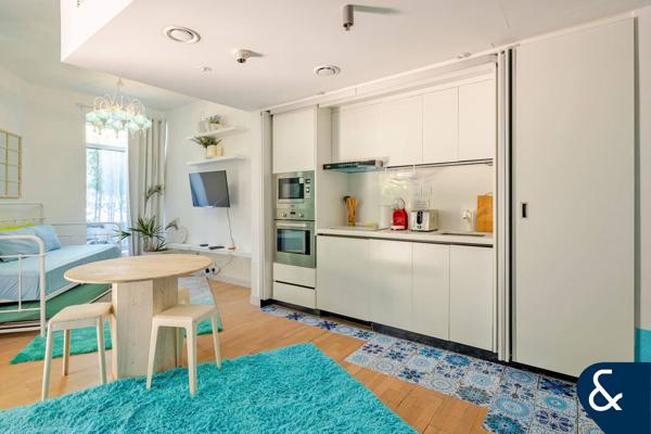 Garden Unit | Upgraded | 1,294 Sq.ft.