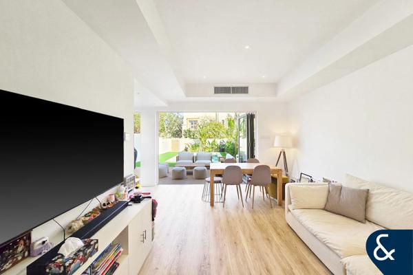Huge PLOT Size | Fully Upgraded | Private Pool