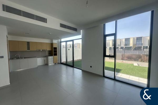 Single Row | Internal Plot | Vacant | 4 Bed