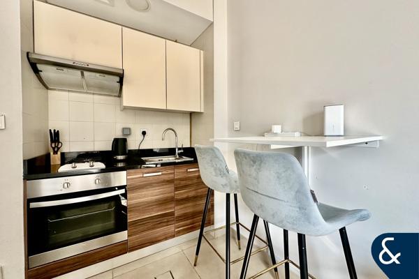 Studio | Sparkle Tower | Vacant on Transfer