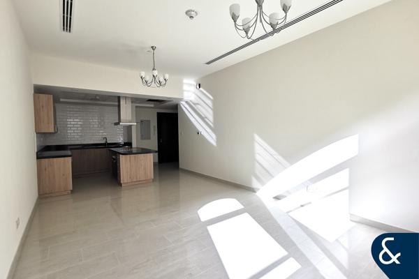 Spacious One Bedroom | Vacant | 818Sq.Ft