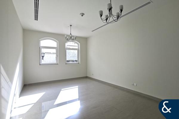 Spacious One Bedroom | Vacant | 818Sq.Ft