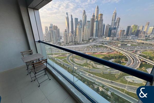 1 Bedroom Duplex | High Floor | Vacant