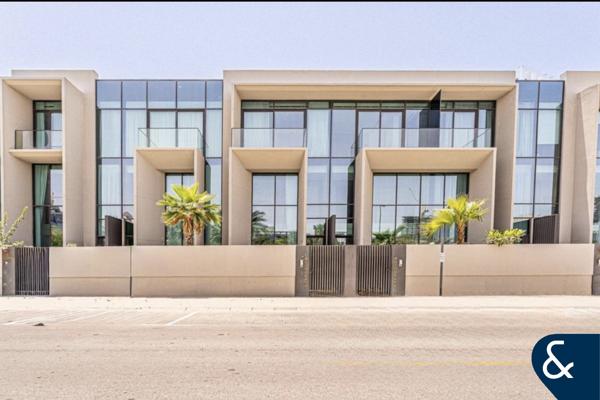 G + 2 Townhouse | 3-Bed + M | Double Entrance