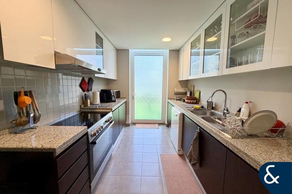 4 Bed Twin Villa | Close To Pool | Single Row