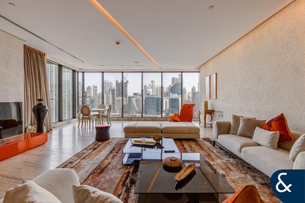 Sky-High Penthouse | PANORAMIC | Designer