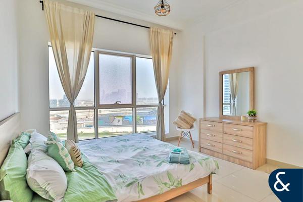 Huge Balcony l Prime Location l VOT | 1 Bed