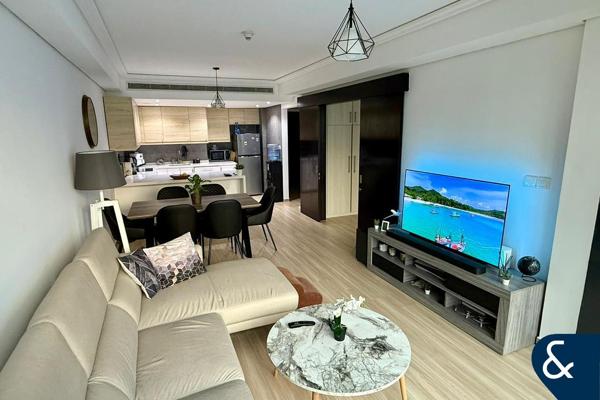2 Bedroom | Upgraded | Lake Views | Balcony