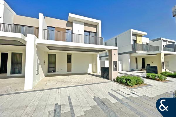 Corner Plot | Single Row | 4 Bed