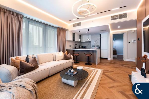 Furnished | Fully Upgraded | Coverted 2 Bed