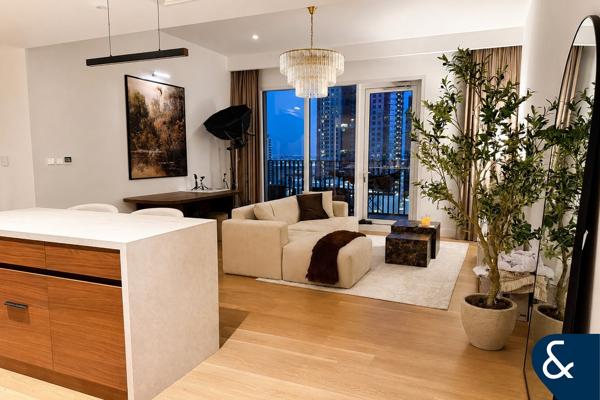 Upgraded 2 Bedroom | Vacant Soon | Sea View