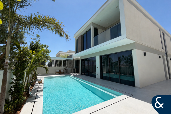 Luxury 4 Bed Villa | Fully Upgraded | Pool