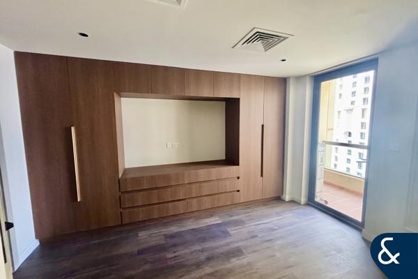 Fully upgraded | Extended | Unfurnished
