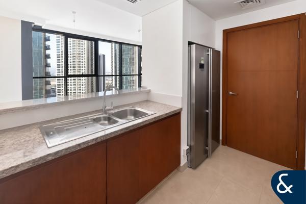Large Layout | 2 Bed | Harbour View