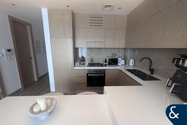 Vacant | Built in Appliances | Pool View