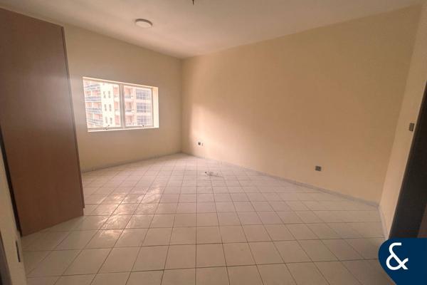 1 Bed | Large Layout | Vacant On Transfer