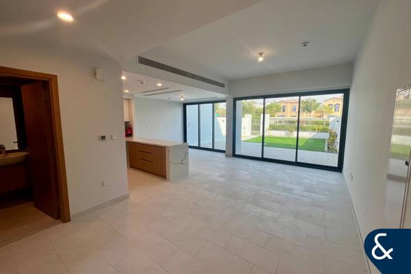 3 Bedroom | Vacant on Transfer | Single Row