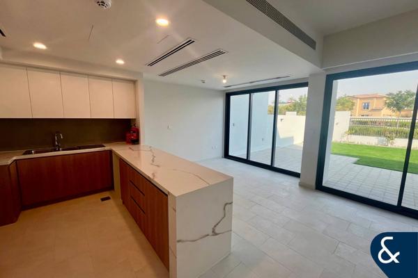 3 Bedroom | Vacant on Transfer | Single Row