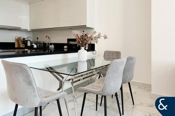 Upgraded | Vacant | Furnished | 2 Bedroom