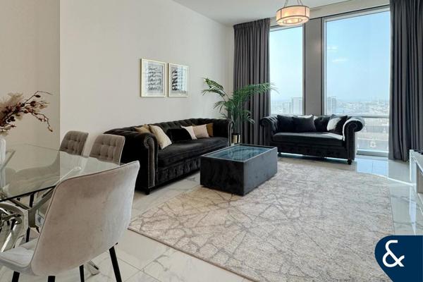 Upgraded | Vacant | Furnished | 2 Bedroom