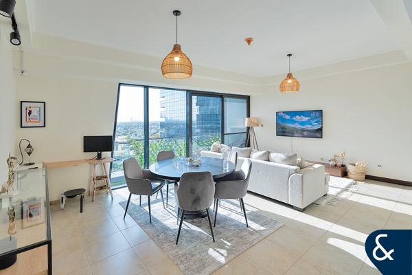 2 Bed | Corner Unit | Lake View