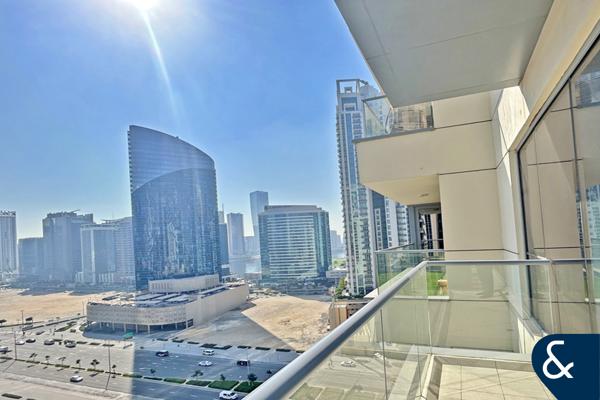 1 Bedroom | 2 Bathrooms | Closed Kitchen