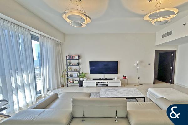 1 Bedroom | 2 Bathrooms | Closed Kitchen
