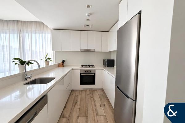 Open plan | 1 bed | Dual balcony