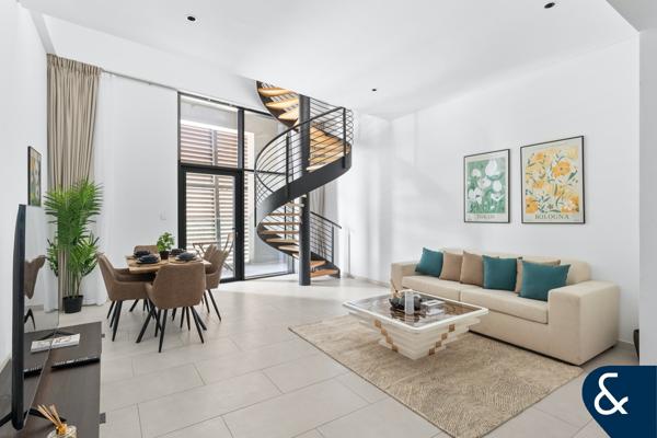 1 Bedroom | Unique Duplex | Vacant | High ROI