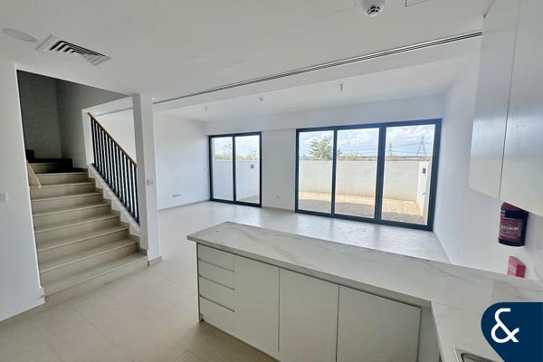 3 BEDROOM | SINGLE ROW | MIDDLE UNIT