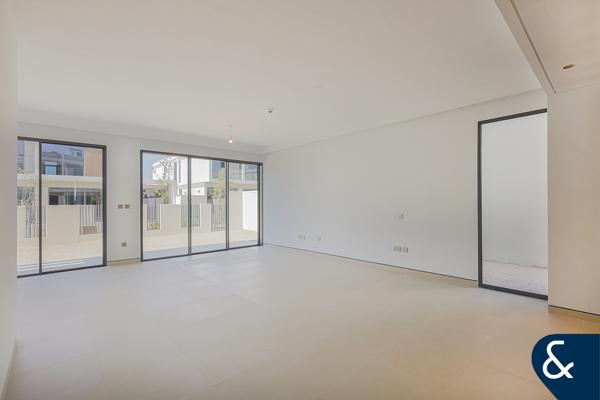 Internal Unit | Vacant Now | Closed Kitchen