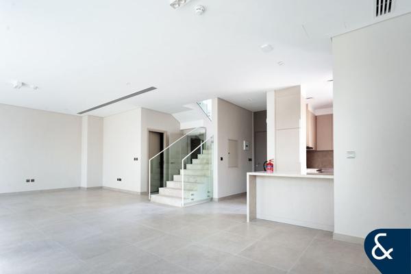 Corner Unit | Large Plot | Back to back