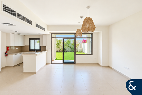 Single row | Vacant now | Close to pool&park