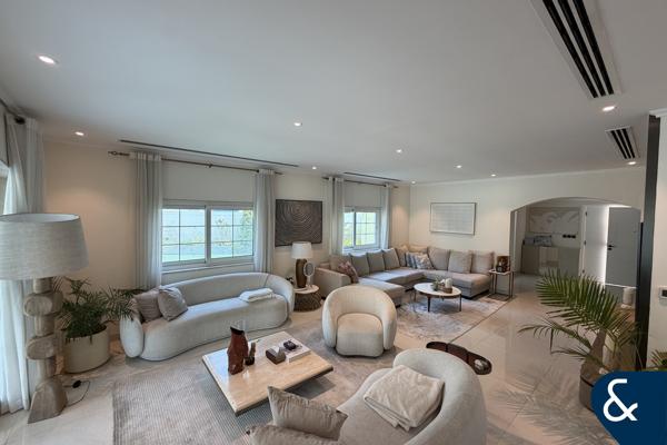 3 Bed Large | Huge 7k Plot | Upgraded & Pool