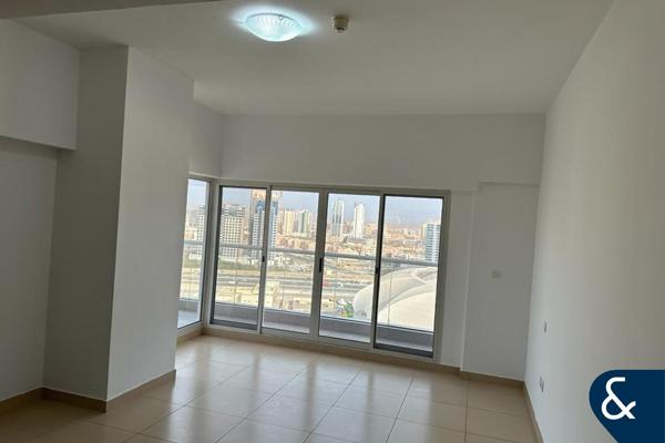 1 Bedroom | Fantastic view | Flexible Cheques