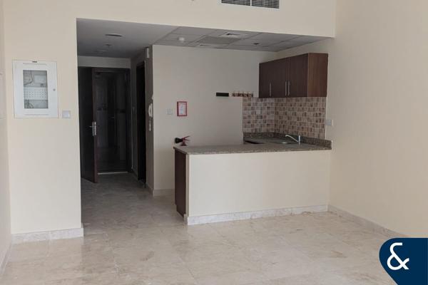Spacious 1 Bedroom | Unfurnished | Balcony