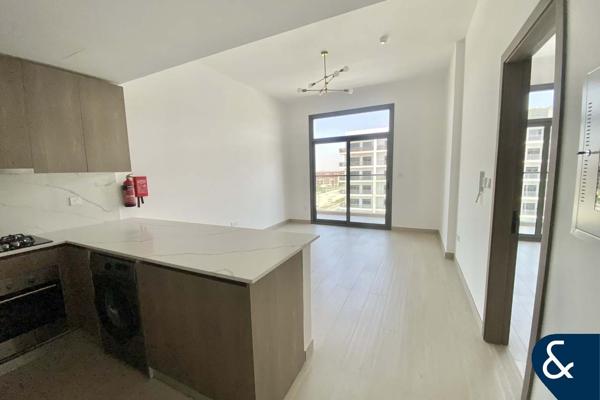Stylish 1B | Great Amenities | Studio City