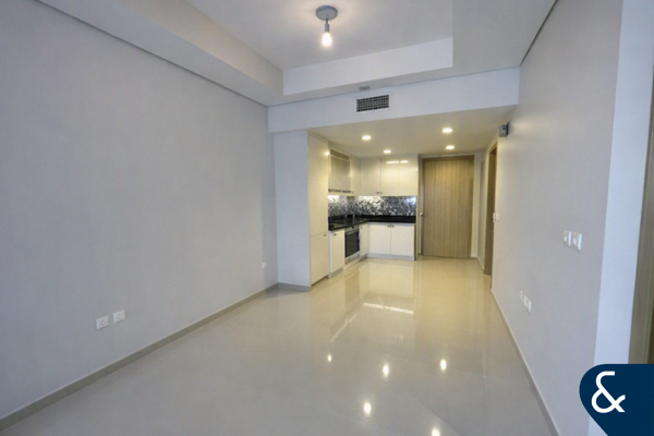 Canal Views | Luxury Living | High Floor